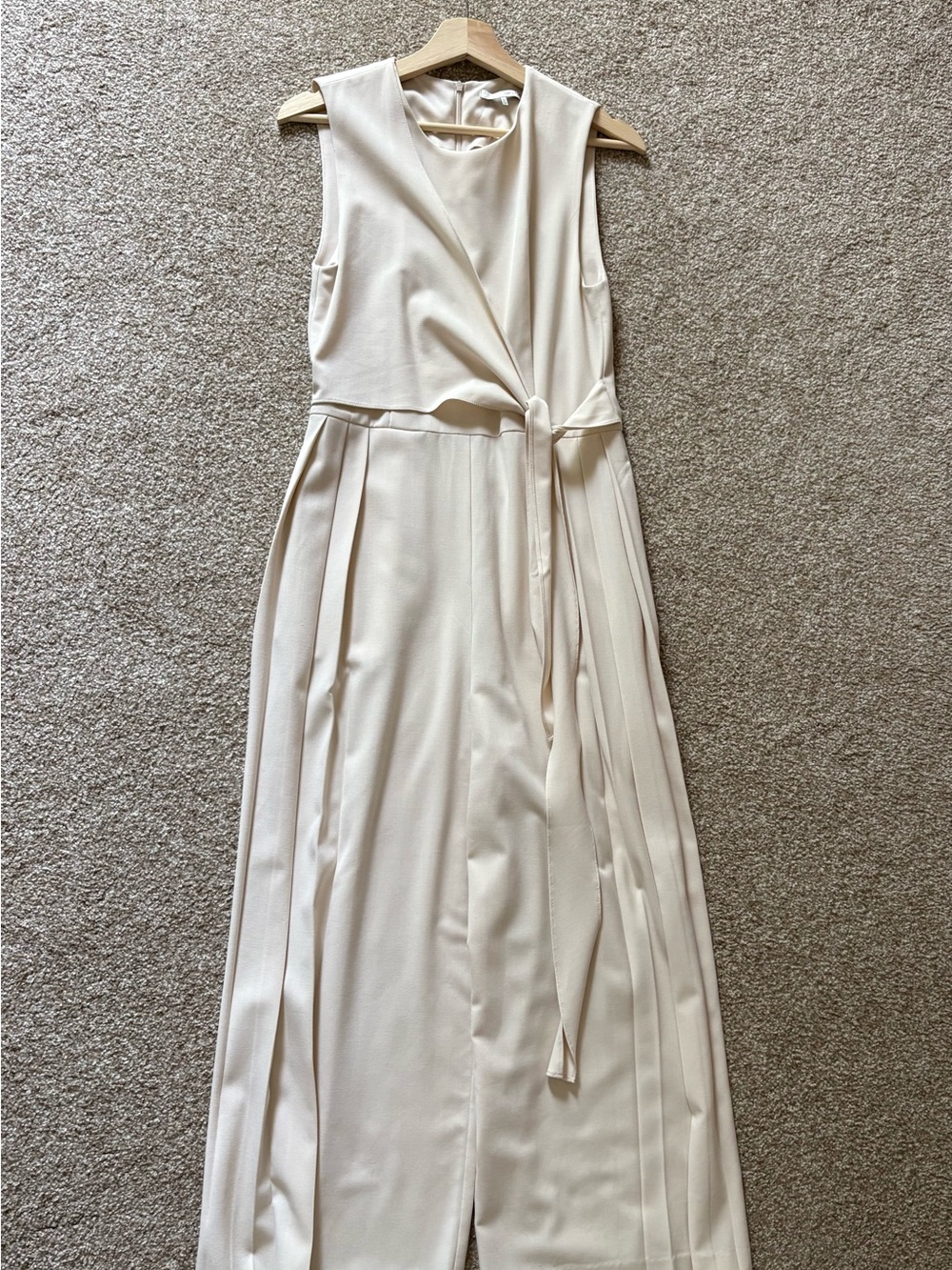 Sleeveless Cream Wide-Leg Jumpsuit with Tie Waist - Picture 4 of 5